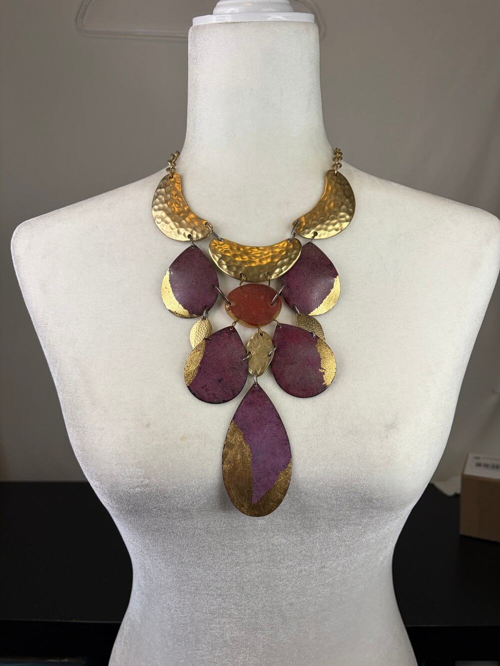 Chico's Large Bib Statement Necklace Hammered Gold Tone Magenta